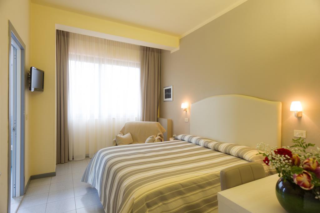 Hotel Gemma Del Mare Marina di Pietrasanta Ngoại thất bức ảnh