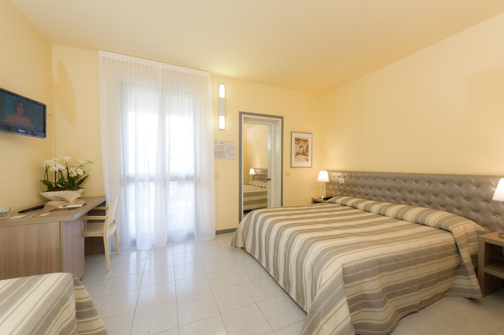 Hotel Gemma Del Mare Marina di Pietrasanta Ngoại thất bức ảnh