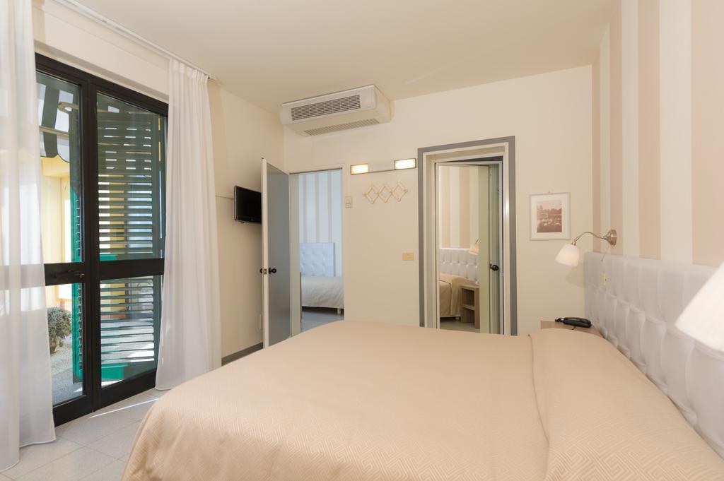 Hotel Gemma Del Mare Marina di Pietrasanta Ngoại thất bức ảnh
