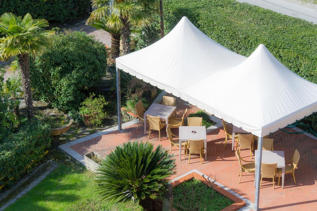 Hotel Gemma Del Mare Marina di Pietrasanta Ngoại thất bức ảnh